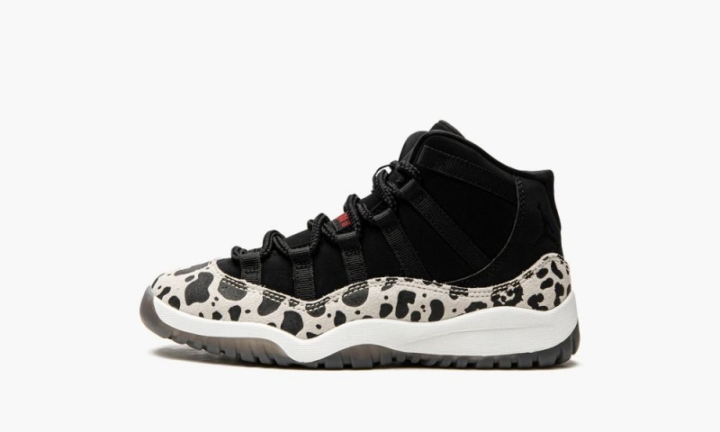 Nike Air Jordan 11 Retro Kids Shoes Black / Red / White | 574920-CIN