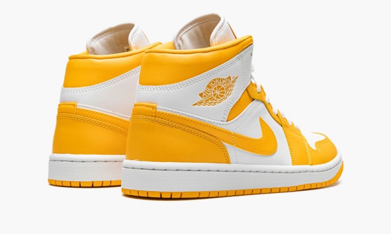 Nike Air Jordan 1 Mid 'White / University Gold' Womens Shoes White / Gold | 846310-QFA