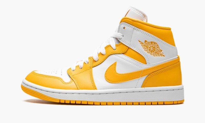 Nike Air Jordan 1 Mid \'White / University Gold\' Womens Shoes White / Gold | 846310-QFA