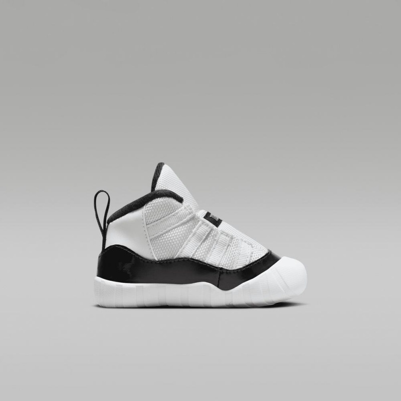 Nike Jordan 11 Kids Shoes White / Black / Metal Gold | 807516-KEP